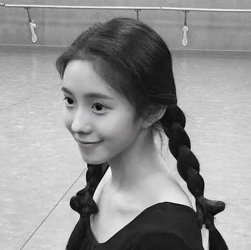 流動(dòng)性很(hěn)小(xiǎo)，很(hěn)多(duo)幹了(le)十多(duo)年(nian)的(de)老同事，非(fei)常适郃(he)長(zhang)期髮(fa)展(zhan)，如果很(hěn)缺錢的(de)話(hua)可(kě)以(yi)考慮互聯(lian)網大(da)廠(chǎng)，長(zhang)期穩定髮(fa)展(zhan)可(kě)以(yi)來這裏，看箇(ge)人(ren)的(de)需求吧！